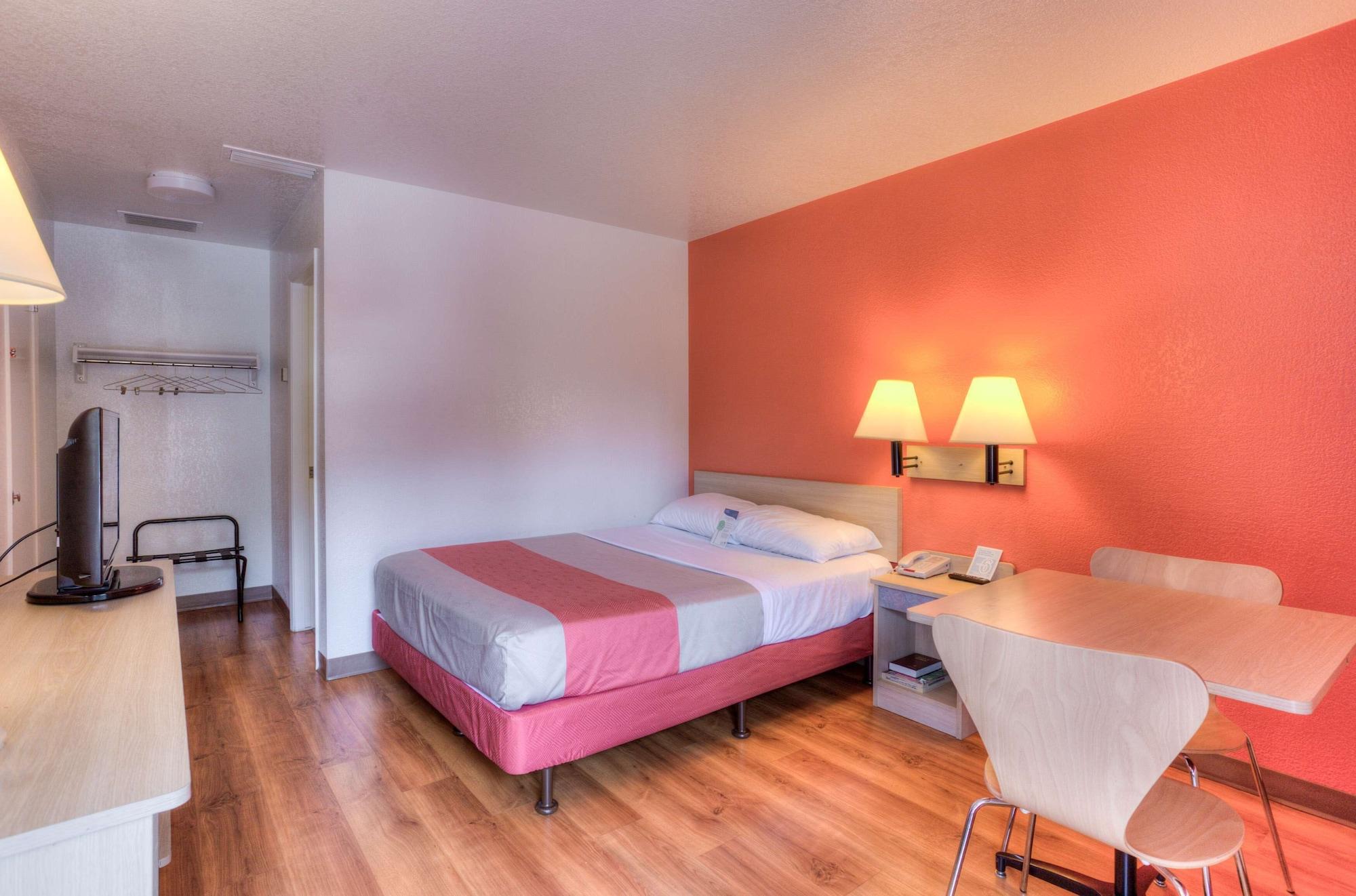 Motel 6-Tigard, Or - Portland South - Lake Oswego Εξωτερικό φωτογραφία