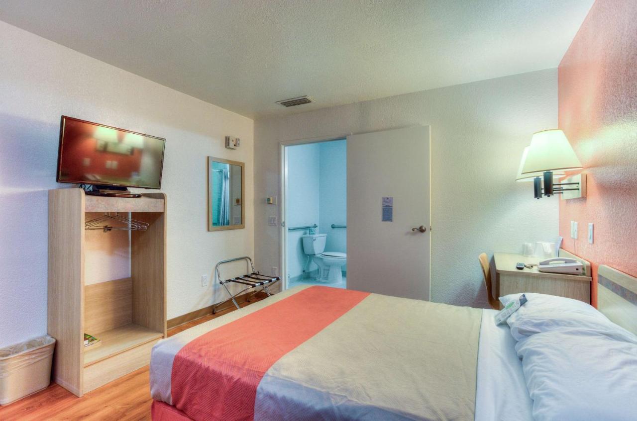 Motel 6-Tigard, Or - Portland South - Lake Oswego Εξωτερικό φωτογραφία