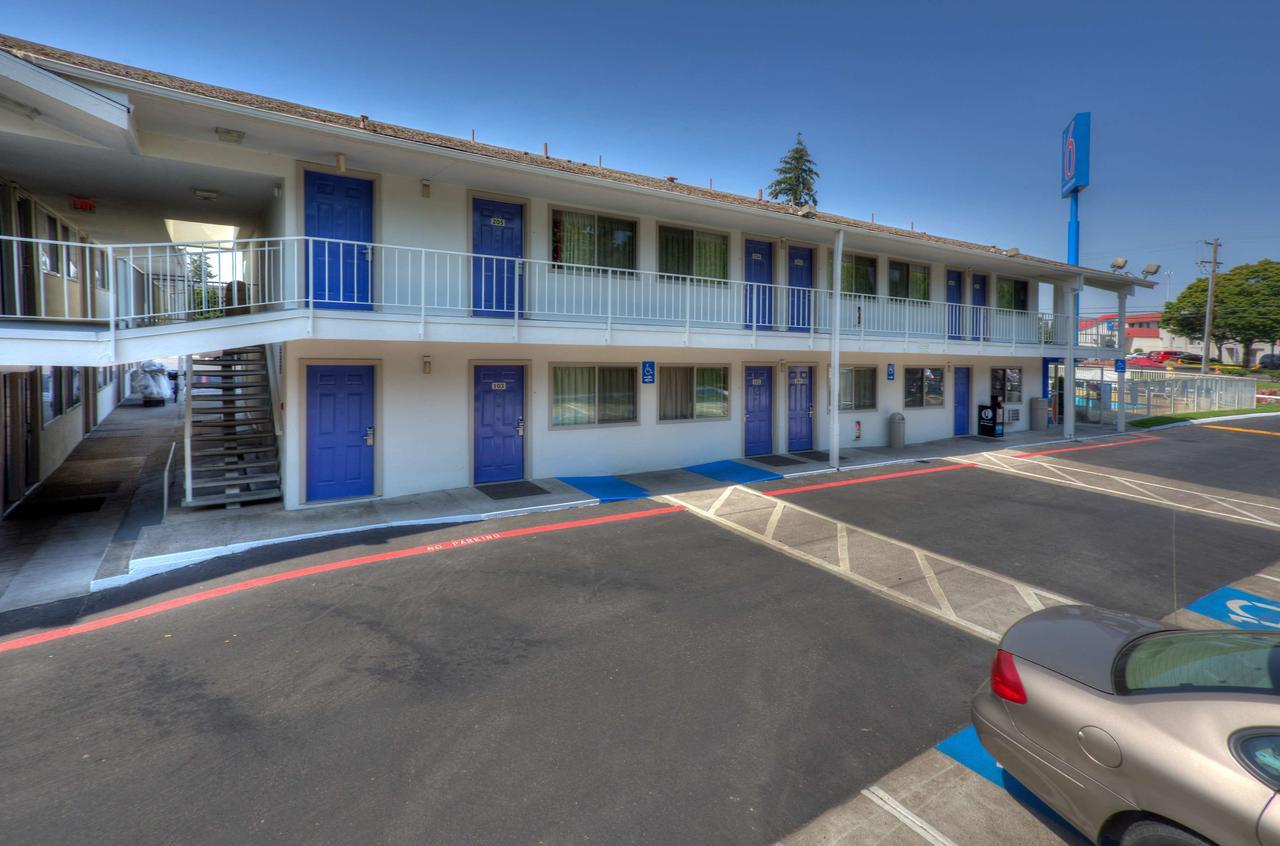 Motel 6-Tigard, Or - Portland South - Lake Oswego Εξωτερικό φωτογραφία
